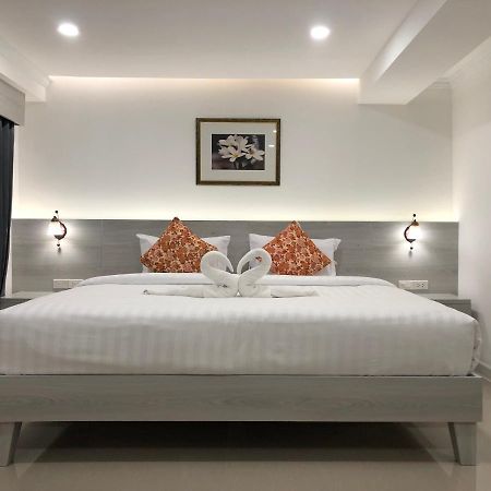 Vista Hotel Chiang Mai - Sha Extra Plus Exterior photo