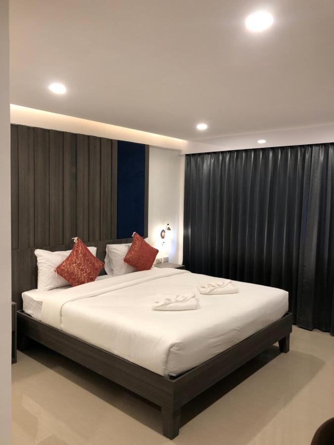 Vista Hotel Chiang Mai - Sha Extra Plus Exterior photo